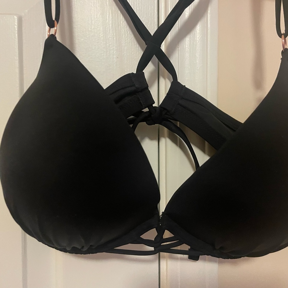 Shade and Shore Back Tie Padded Black 38D bikini top